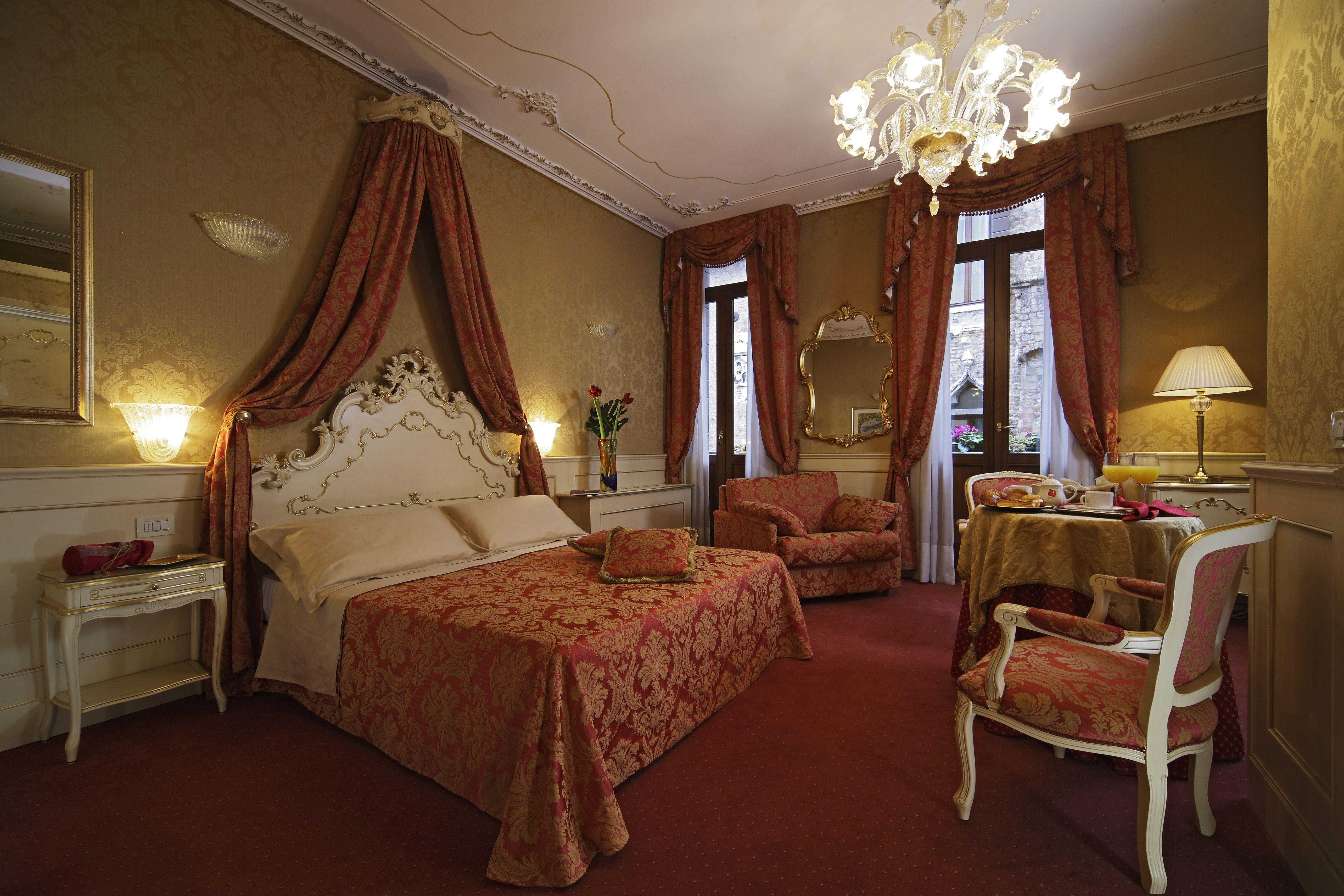 Becher Hotel Venecia