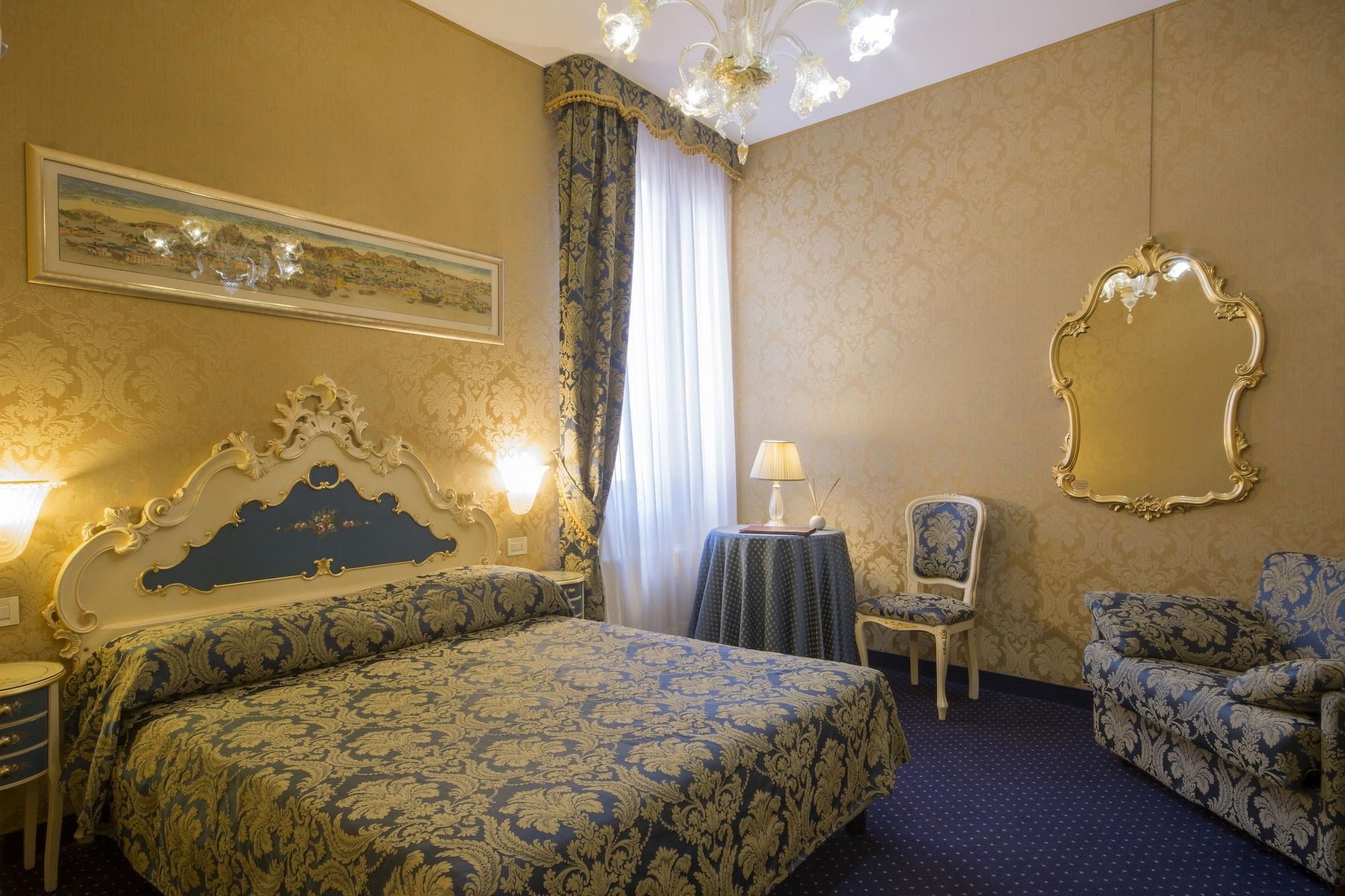 Becher 3* Venezia