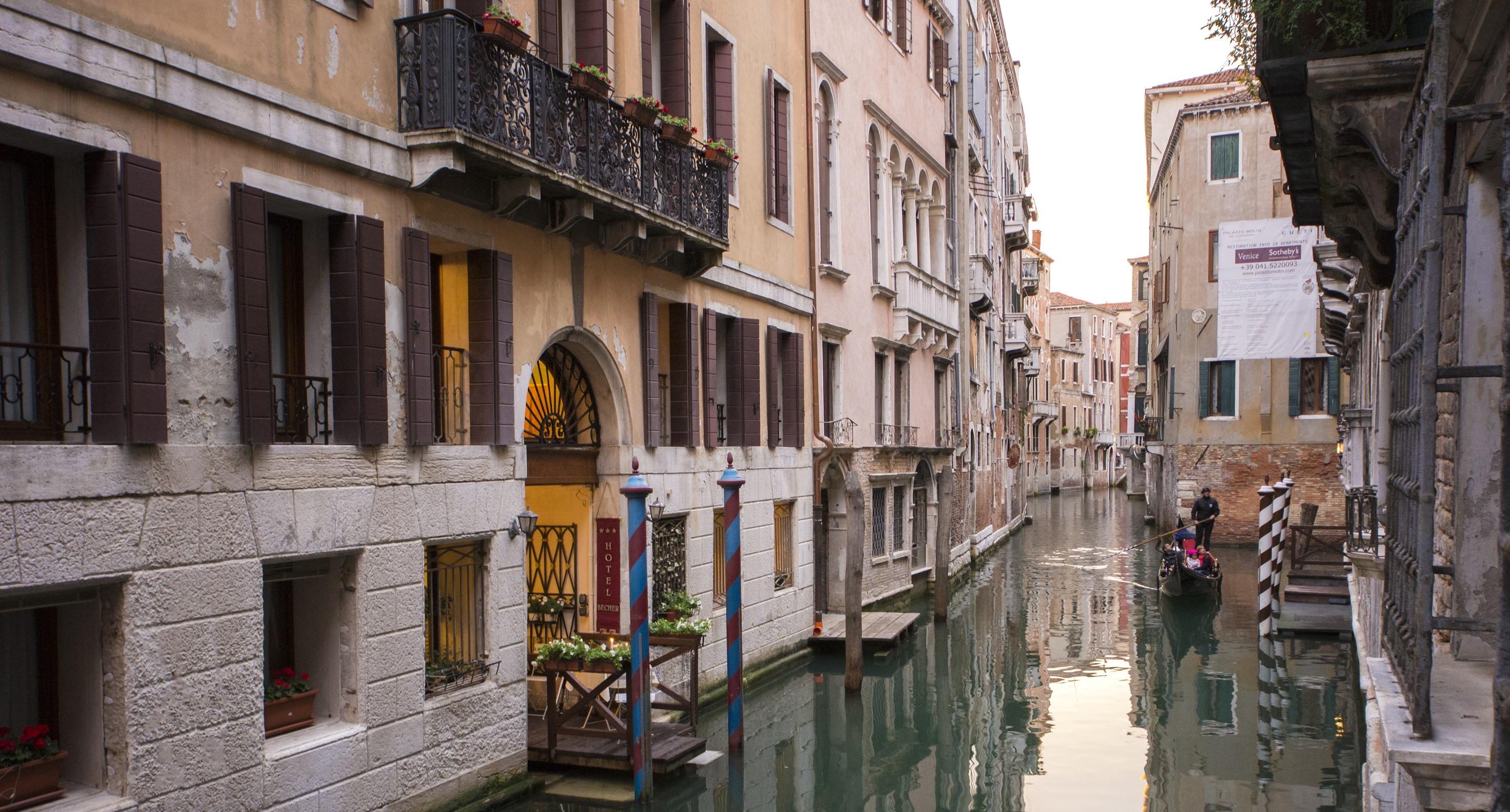 Becher 3* Venezia