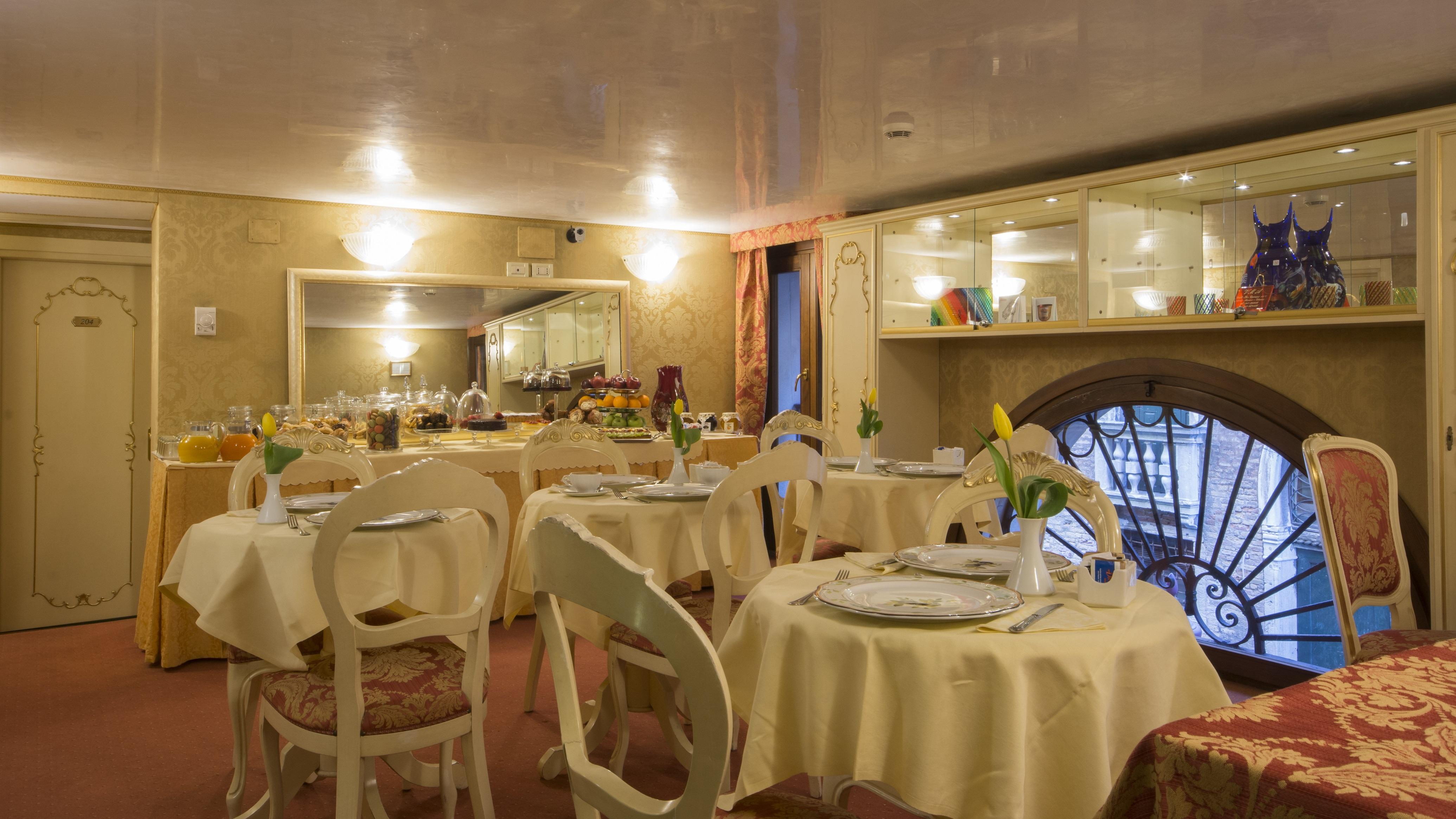 Becher 3* Venezia